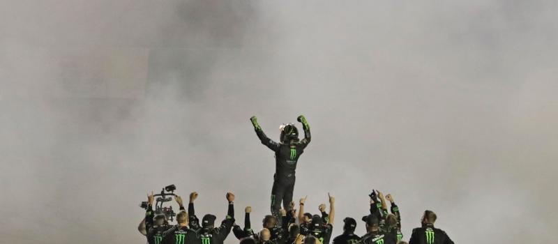 Quaker State 400 presented by Walmart winner Kurt Busch celebrates with his team.